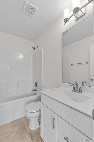 1 TBB Sydney@ The Highlands, Washington, MO 63090