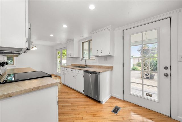 8204 E Augusta Ave, Spokane Valley, WA 99212
