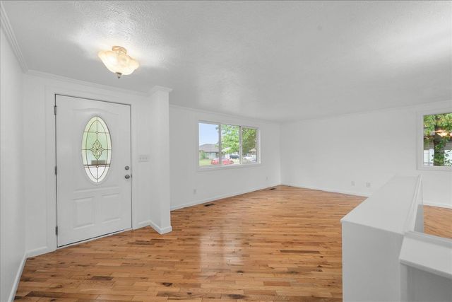 8204 E Augusta Ave, Spokane Valley, WA 99212
