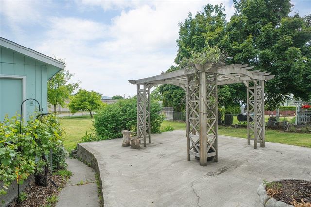 8204 E Augusta Ave, Spokane Valley, WA 99212