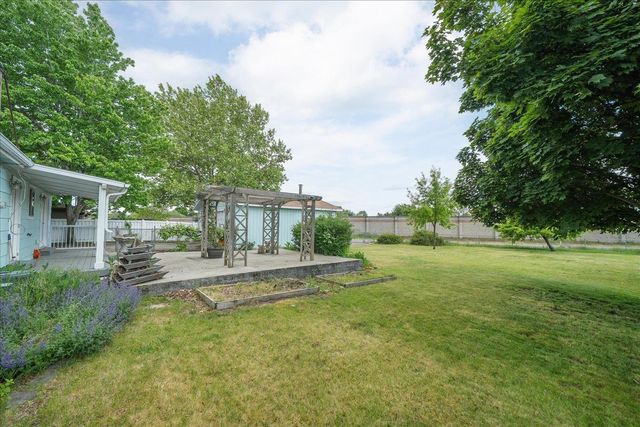 8204 E Augusta Ave, Spokane Valley, WA 99212