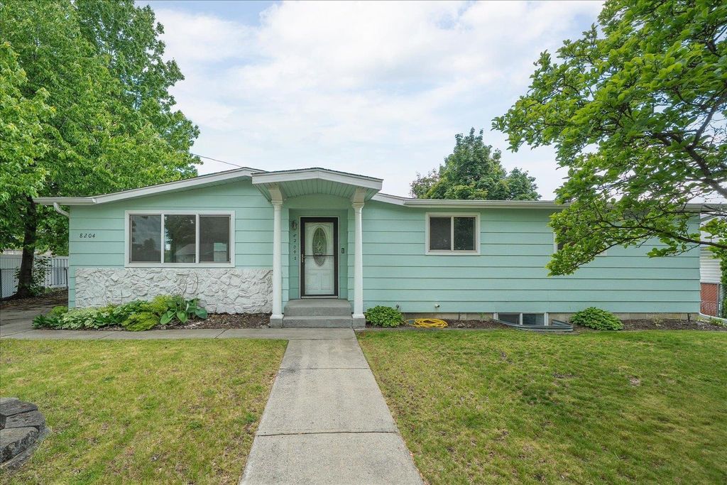 8204 E Augusta Ave, Spokane Valley, WA 99212