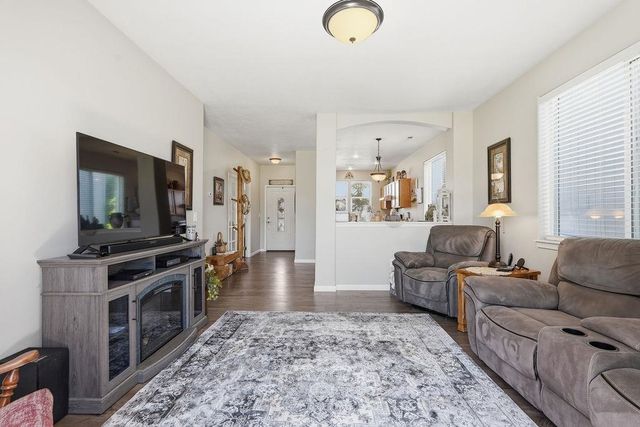 17632 E 4th Ave, Greenacres, WA 99016