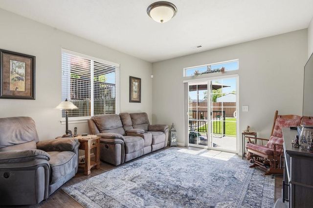 17632 E 4th Ave, Greenacres, WA 99016