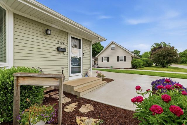 148 Shelly DRIVE, Sheboygan Falls, WI 53085