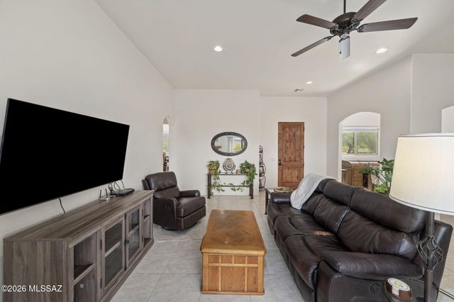 45 High View Court, Tubac, AZ 85646