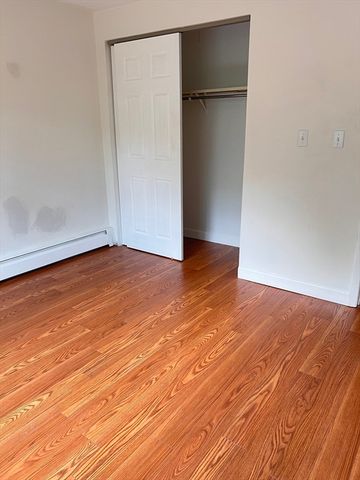 40 Colonial Dr. 8, Andover, MA 01810