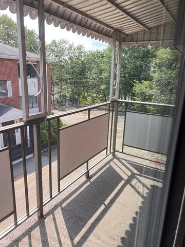 40 Colonial Dr. 8, Andover, MA 01810