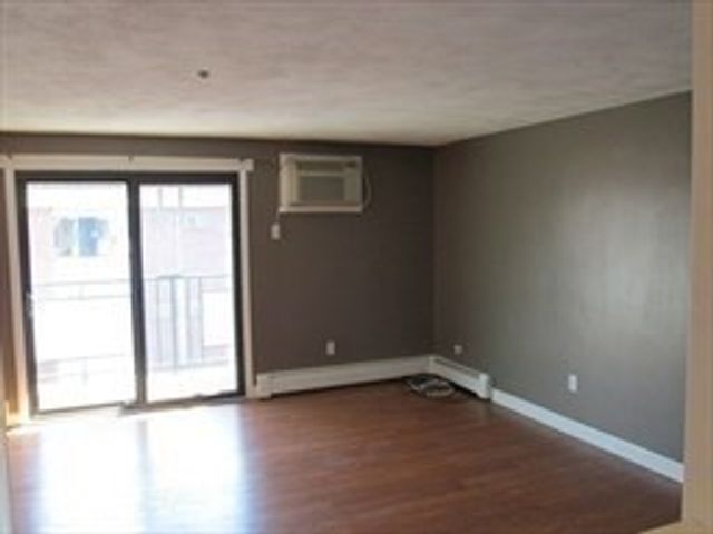 40 Colonial Dr. 8, Andover, MA 01810