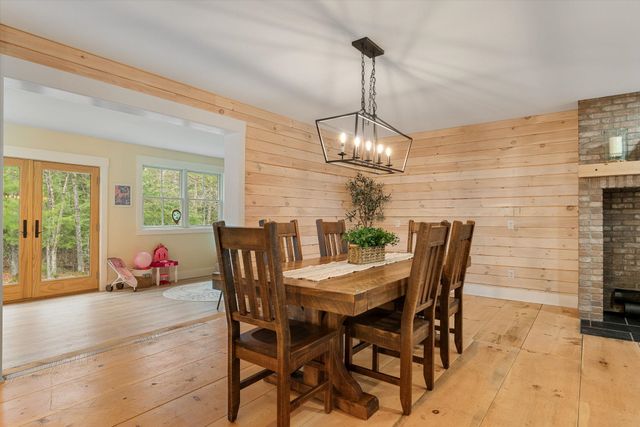 163 E Countryside Road, Waterbury, VT 05676