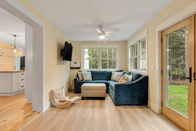 163 E Countryside Road, Waterbury, VT 05676