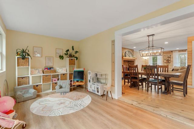 163 E Countryside Road, Waterbury, VT 05676