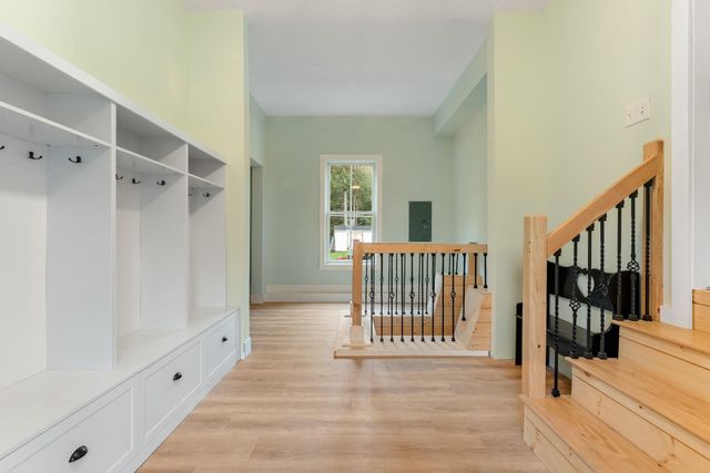 163 E Countryside Road, Waterbury, VT 05676