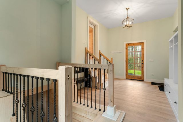 163 E Countryside Road, Waterbury, VT 05676