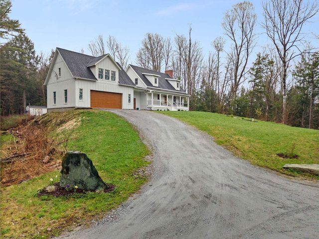 163 E Countryside Road, Waterbury, VT 05676