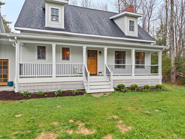 163 E Countryside Road, Waterbury, VT 05676