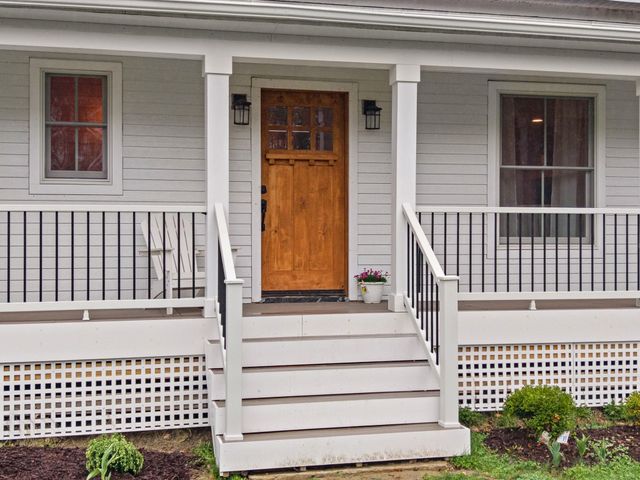 163 E Countryside Road, Waterbury, VT 05676