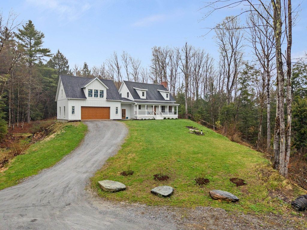 163 E Countryside Road, Waterbury, VT 05676