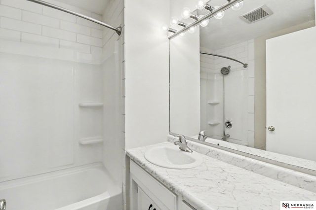 416 N Clarmar Avenue, Fremont, NE 68025