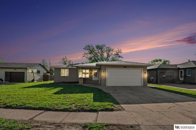 416 N Clarmar Avenue, Fremont, NE 68025