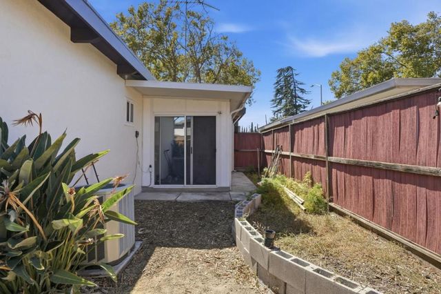 1223 Kiely Boulevard, Santa Clara, CA 95051