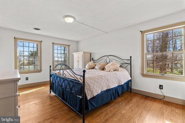 2472 FAIRWAY OAKS CT, Hampstead, MD 21074