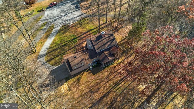 2472 FAIRWAY OAKS CT, Hampstead, MD 21074