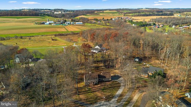 2472 FAIRWAY OAKS CT, Hampstead, MD 21074