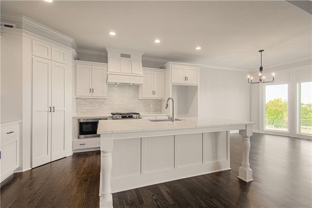 4810 NE 105th Street, Kansas City, MO 64156