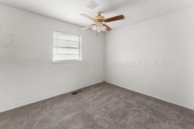 1133 Elmore Street, Borger, TX 79007