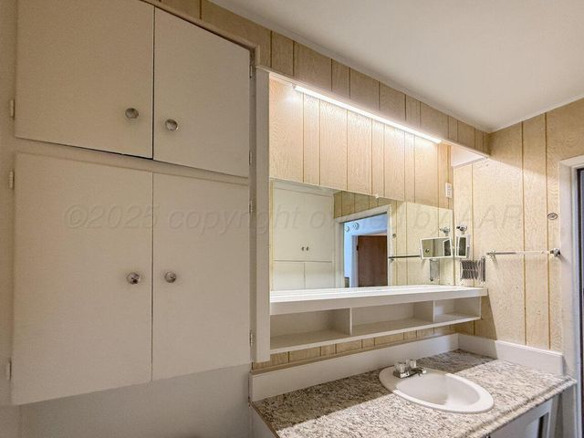 1133 Elmore Street, Borger, TX 79007