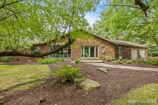7710 Cascade Pines Drive Se, Cascade Twp, MI 49546