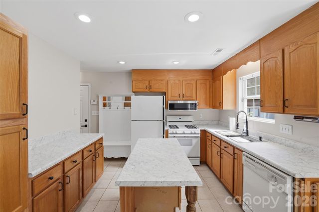 5226 Rockwood Road, Charlotte, NC 28216