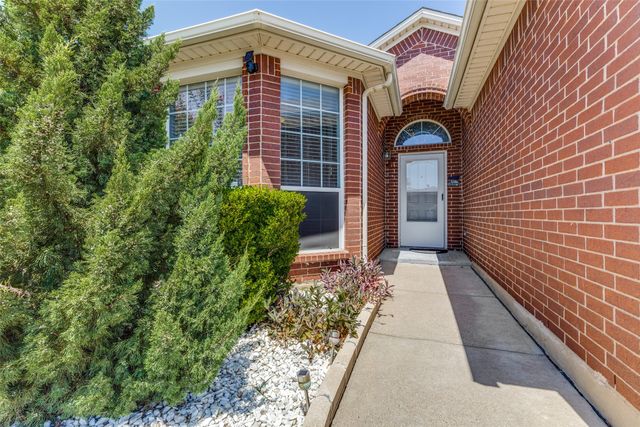 3921 Old Richwood Lane, Fort Worth, TX 76244