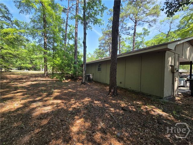 219 Surrey Road, Hinesville, GA 31313