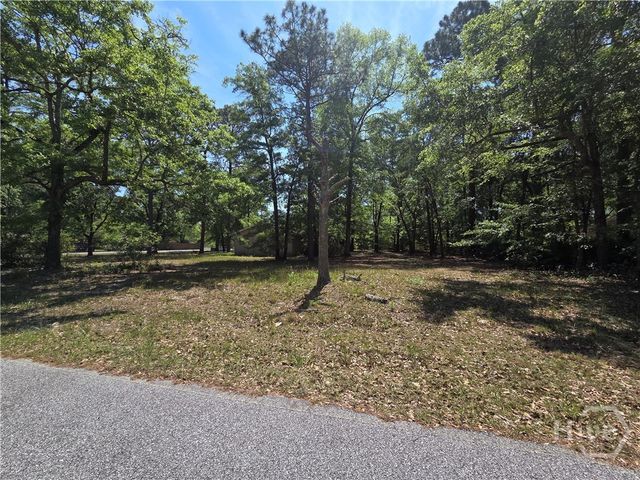 219 Surrey Road, Hinesville, GA 31313
