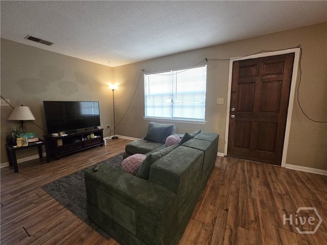 219 Surrey Road, Hinesville, GA 31313
