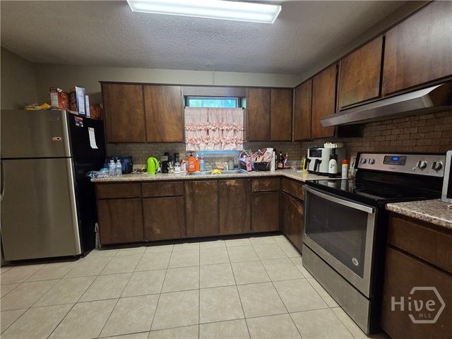 219 Surrey Road, Hinesville, GA 31313