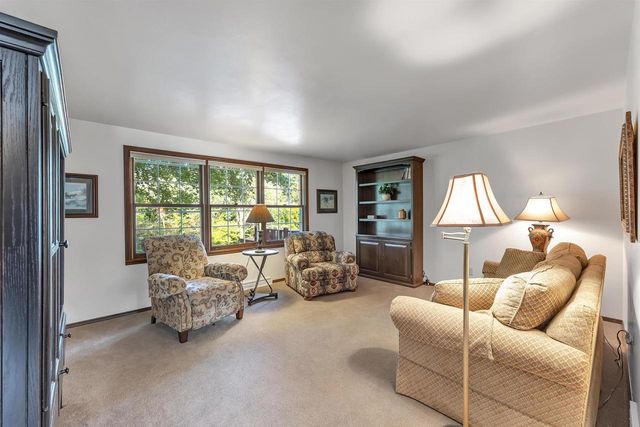 3826 HIDDEN VALLEY LANE, Green Bay, WI 54311