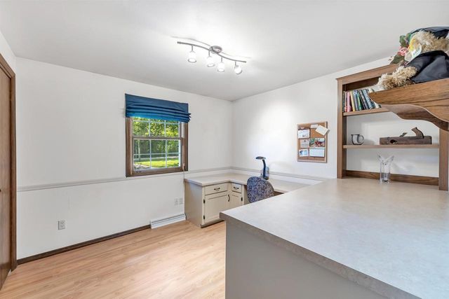 3826 HIDDEN VALLEY LANE, Green Bay, WI 54311