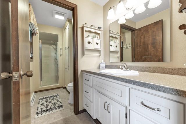 3826 HIDDEN VALLEY LANE, Green Bay, WI 54311