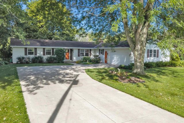 3826 HIDDEN VALLEY LANE, Green Bay, WI 54311