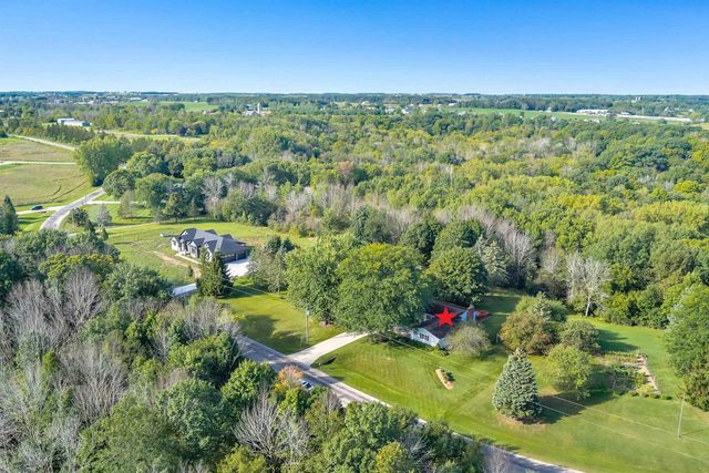 3826 HIDDEN VALLEY LANE, Green Bay, WI 54311