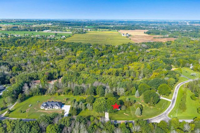 3826 HIDDEN VALLEY LANE, Green Bay, WI 54311