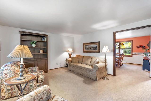 3826 HIDDEN VALLEY LANE, Green Bay, WI 54311