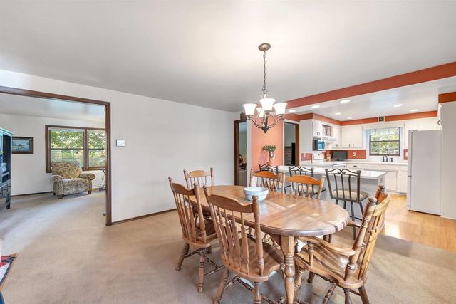 3826 HIDDEN VALLEY LANE, Green Bay, WI 54311