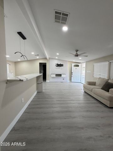 15832 N 66th Avenue, Glendale, AZ 85306