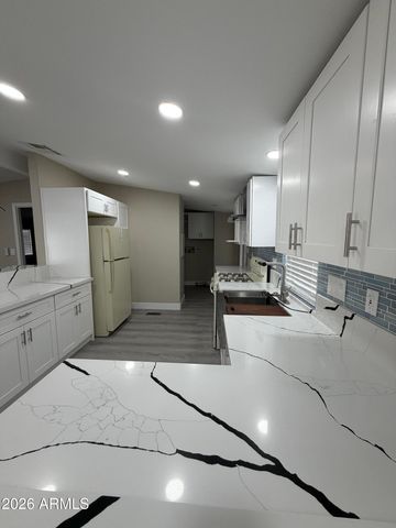 15832 N 66th Avenue, Glendale, AZ 85306