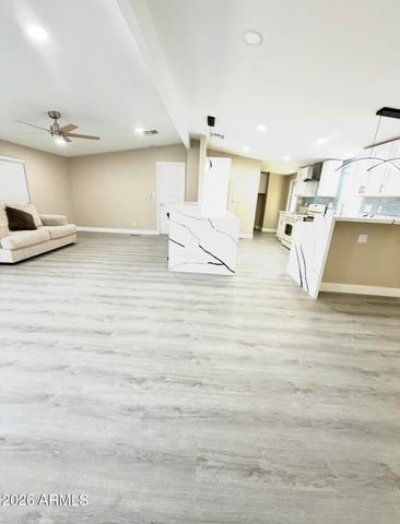 15832 N 66th Avenue, Glendale, AZ 85306