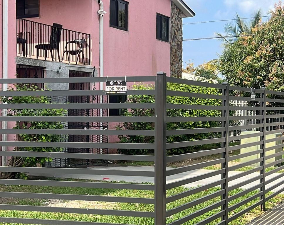 2168 NW 34th St 2, Miami, FL 33142